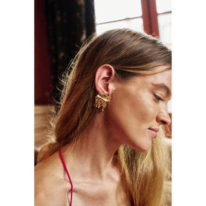 Boucles d'Oreilles en acier inoxydable - Carré Froissé - or portées